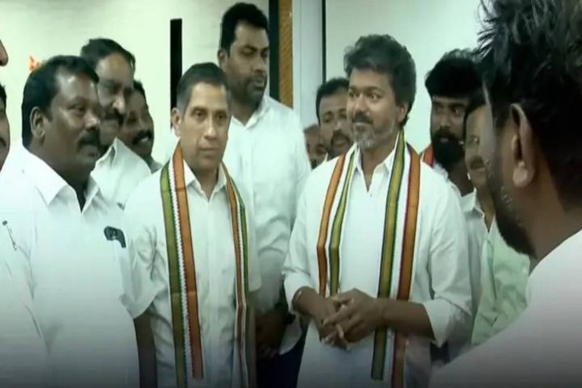 தவெக தலைவர் விஜய் நாளை பதவியேற்க மாட்டார்..! | Vijays Cm Ceremony Has Been Postponed