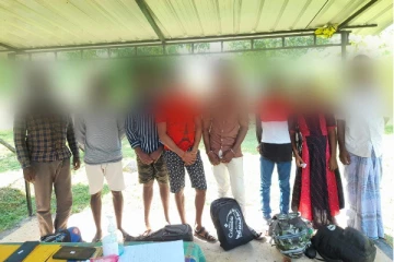 அவுஸ்திரேலியா செல்ல முற்பட்ட 8 பேர் புத்தளத்தில் கைது