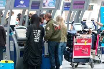 கனடா அரசு அறிவித்துள்ள புதிய பயணக் கட்டுப்பாடுகள்... உருவாகியுள்ள கடும் குழப்பம்