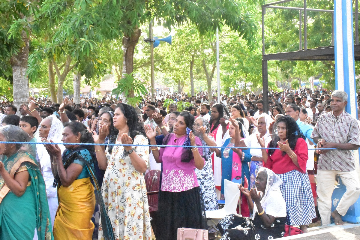 மன்னார் மடு திருத்தலத்தின் ஆடி மாத திருவிழா கொண்டாட்டம்- இலட்சக்கணக்கான பக்தர்கள் பங்கேற்பு | Aadi Month Festival Of Mannar Madu Temple மன்னார் மடு திருத்தலத்தின் ஆடி மாத திருவிழா கொண்டாட்டம்- இலட்சக்கணக்கான பக்தர்கள் பங்கேற்பு | Aadi Month Festival Of Mannar Madu Temple