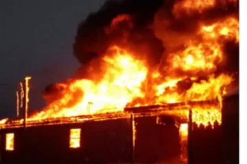 ප්‍රධාන නගරක බැංකුවක උඩුමහලේ ගින්නක්...