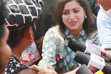 முத்தம் கேட்டு டார்ச்சர் செய்த நடிகர்!! சார் விட்ருங்க என்று கதறிய பெண்