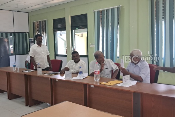 மாந்தை கிழக்கு பிரதேச சபையின் இரண்டாவது அமர்வில் அமளி துமளி | Council Debate Over Land Leases In Mullaitivu