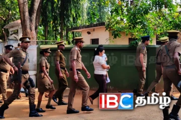 பலத்த பாதுகாப்புடன் வவுனியாவுக்கு அழைத்து செல்லப்பட்ட பக்கோ சமனின் மனைவி!