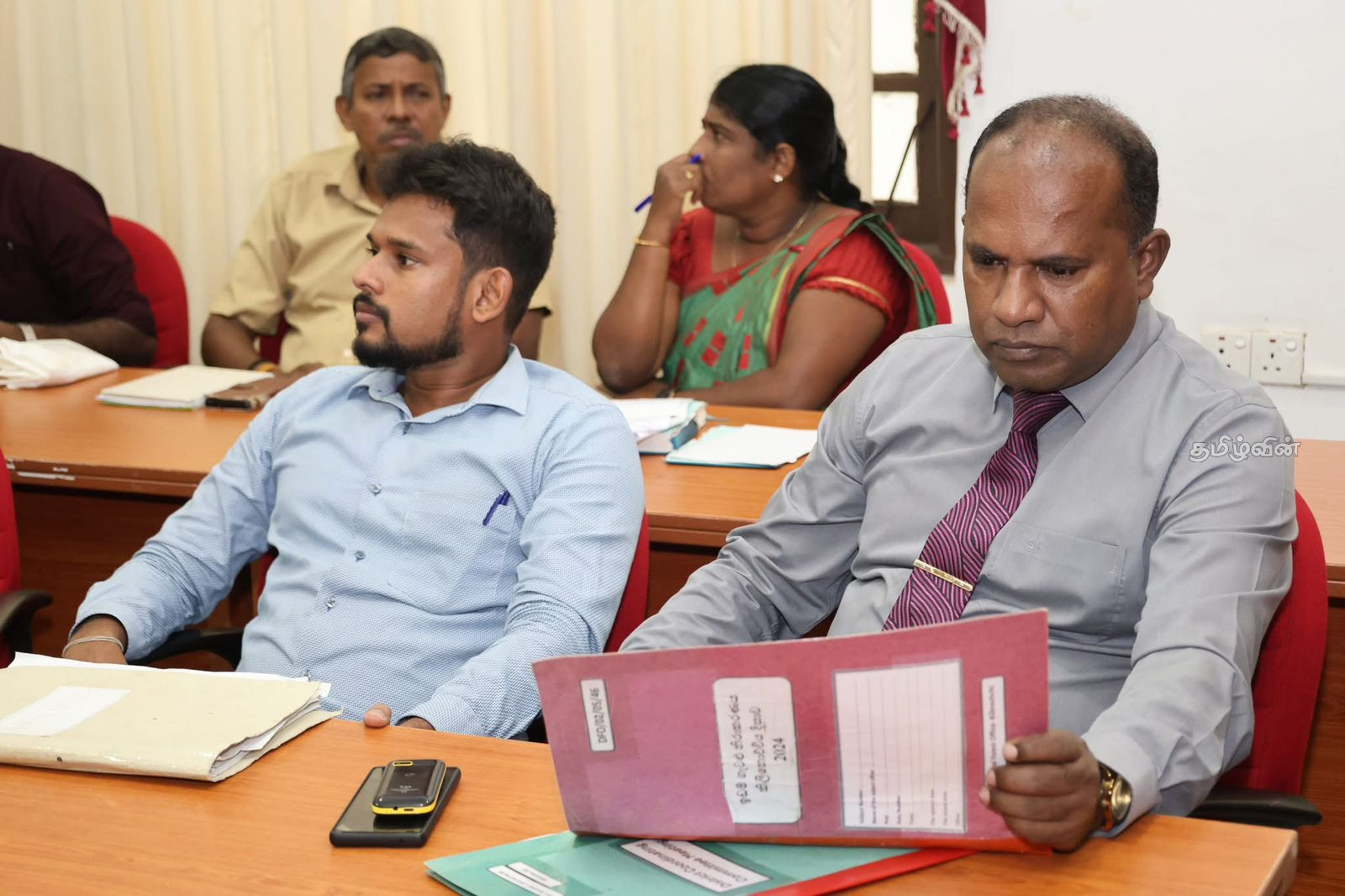 யாழில் பயன்படுத்தப்படாத நிலையில் உள்ள காணிகள் தொடர்பில் எடுக்கப்பட்ட தீர்மானம் 6 Gallery