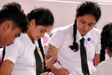 උසස් පෙළ සිසුන්ට ජනාධිපති අරමුදලෙන් ශිෂ්‍යත්ව - අයදුම් කිරිම සම්බන්ධයෙන් නිවේදනයක්. (PHOTO)