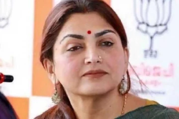 கண்கலங்கிய குஷ்பூ : திமுக பேச்சாளர் டிஸ்மிஸ்