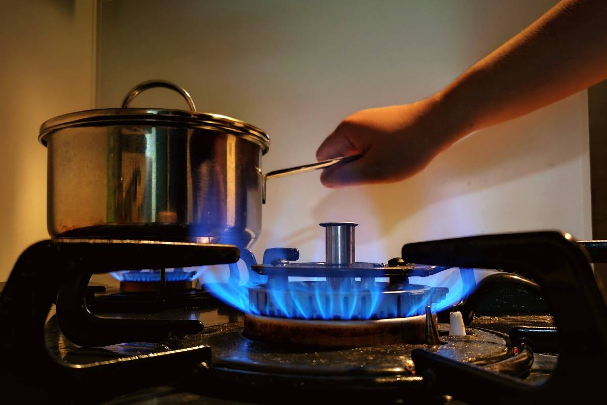 எரிவாயு விலை உயர்வினால் பெரும் நெருக்கடியில் இலட்சக்கணக்கான குடும்பங்கள் - வெளியான தகவல் | 610 000 Families In Crisis Due To Gas Price Hike