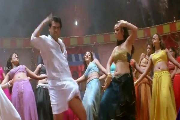 அஜித் முன்பு கால்மேல் கால் போட்டு அமர்ந்த நடிகை.. படத்தில் இருந்து தூக்கிய அஜித் | Ajith Gets Angry By Actress Ragasiya