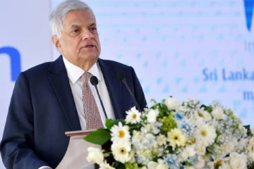 பொதுத்துறை ஊழியர்களின் ஓய்வு பெறும் வயது! கோரிக்கையை நிராகரித்த ரணில்(video)