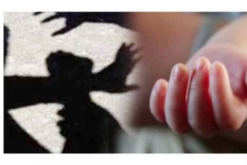 பேய் பிடித்து விட்டதாக சொல்லி 7 வயது குழந்தையை விடிய விடிய அடித்தே கொன்ற கொடூரம்!