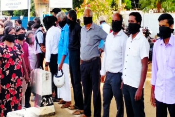 கஜேந்திரகுமாரை விடுவிக்க கோரி கிளிநொச்சியில் ஆர்ப்பாட்டம்! (Video)