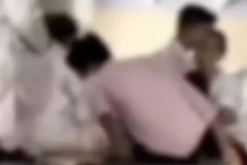 வகுப்பறைக்குள் ஆபாச செயலில் ஈடுபட்ட அரசு மருத்துவ கல்லூரி மாணவர்கள் - வைரலாகும் வீடியோ!