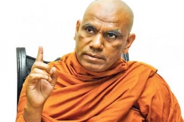 கட்டுப்பாடின்றி செயற்படும் சமூக ஊடகங்களை கட்டுப்படுத்த வேண்டும்-ஓமல்பே சோபித தேரர்