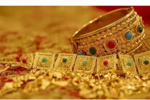 சென்னையில் அதிரடியாக குறைந்த ஆபரண தங்கத்தின் விலை! - இல்லத்தரசிகள் மகிழ்ச்சி - தமிழ்நாடு