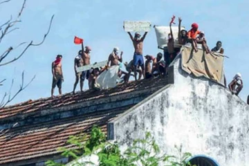 ஐரோப்பிய ஒன்றியம் தலையீடக் கோரி கைதிகள் குழு ஆர்ப்பாட்டம்