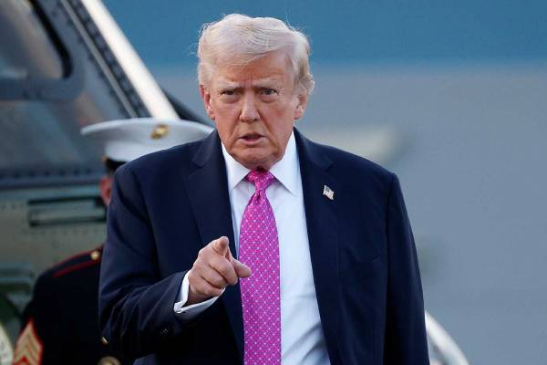 ஈரான் போராட்டக்காரர்களைத் தூண்டும் ட்ரம்ப்பின் புதிய வியூகம்...! | Trump Urges Iranians To Protest Promises Us Help