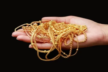 நகை கடையில் களவாட முயன்றவர் சிக்கினார்