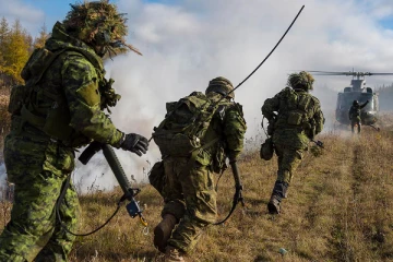 கனடிய விமானப்படை வீரர்கள் சீனர்களுக்கு பயிற்சி; விசாரணை ஆரம்பம்!