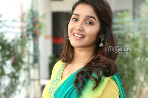 அஜித் ரீல் மகள் அனிகாவா இது!! 18 வயதில் நடிகையான பின் வெளியிட்ட க்யூட் புகைப்படம் | Anikha After 18Th Age 1St Moive Promotion Photos