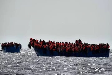 ஒரே ஒரு கனவு... தனியாக சஹாரா பாலைவனம் வழியே 3,500 மைல்கள் நடந்த சிறுவன்: கலங்கடிக்கும் பின்னணி