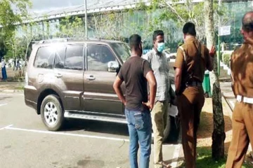 அதிவேக நெடுஞ்சாலையில் நிறுத்தப்பட்டிருந்த வாகனத்தில் சடலம் கண்டுபிடிப்பு - செய்திகளின் தொகுப்பு