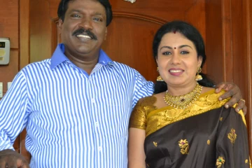 நீச்சல் உடையில் குப்புசாமி மகள்.. ஹீரோயின்களை மிஞ்சிட்டாரே!!