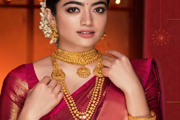 இல்லத்தரசிகளுக்கு மகிழ்ச்சியை ஏற்படுத்திய தங்கவிலை! | Housewives Are Happy With The Price Of Gold