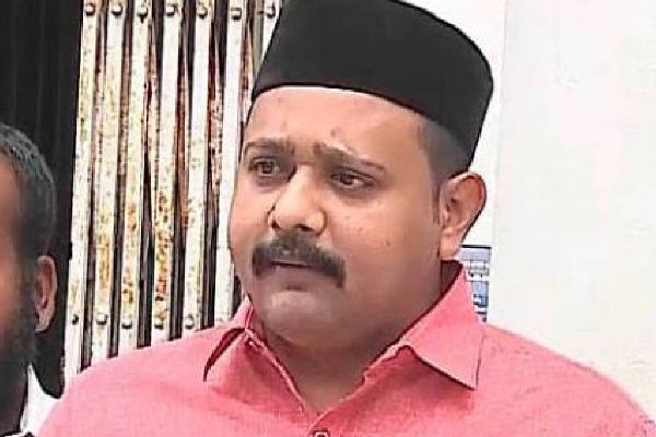இஸ்லாமியர்களை தீவிரவாதிகளாக சித்தரிக்கிறதா பீஸ்ட் படம்?  -  தொடரும் விஜய் படத்தின் சர்ச்சைகள் | Tn Muslim League Party Asks Ban For Beast
