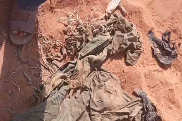 பெண் போராளிகளின் உடைகளுடன் மனித எச்சங்கள் மீட்பு | Recovery Of Human Remains With Clothes Mullaithivu