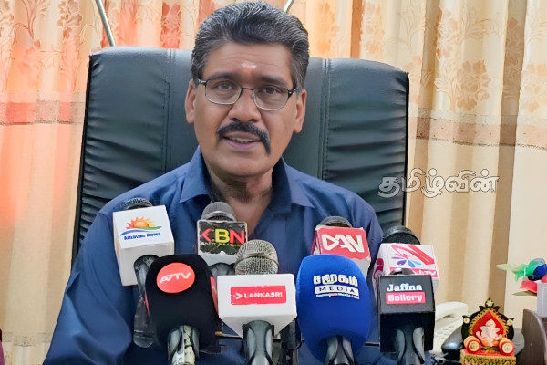 சிறையில் இருந்து பிள்ளையான் அனுப்பிய கடிதம்: மட்டக்களப்பு மாநகர சபை முதல்வரிடம் சிஐடி விசாரணை | Cid Investigation Batti Council Minister Pillayan