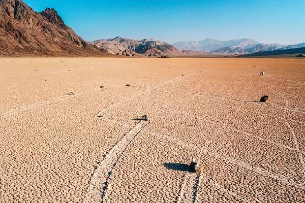 Self-moving rocks Mysteries of Death Valley