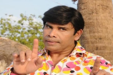 முதல் முறையாக வெளியான நடிகர் ஆனந்த்ராஜின் குடும்ப புகைப்படம்..எப்படி இருக்காங்கனு பாருங்க