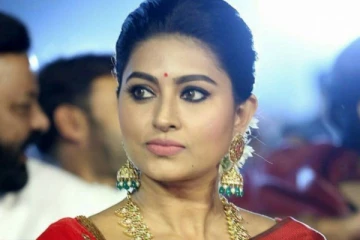 புன்னகை அரசி நடிகை சினேகாவின் அப்பா, அம்மாவை பார்த்துள்ளீர்களா.. இதோ