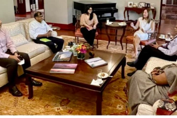 இலங்கையின் பொருளாதார நிபுணர்கள் குழுவிற்கும் ஜூலி சங்கிற்கும் இடையில் இடம்பெற்ற கலந்துரையாடல்