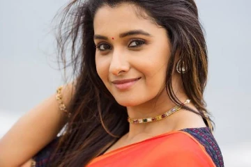 இதுவரை இல்லாத அளவிற்கு மாறிய பிரியா பவானி சங்கர்.. மிரண்டு போன ரசிகர்கள்..