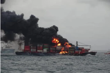 எக்ஸ்பிரஸ் பேர்ள் கப்பல் விபத்து: சிங்கப்பூர் உரிமையாளர் சார்பில் முன்னிலையாகும் சட்டத்தரணி- செய்திகளின் தொகுப்பு