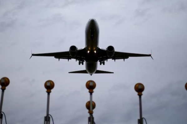 இஸ்ரேலில் இருந்து திருப்பி அனுப்பப்பட்ட 12 இலங்கையர்கள் | 12 Sri Lankans Deported From Israel