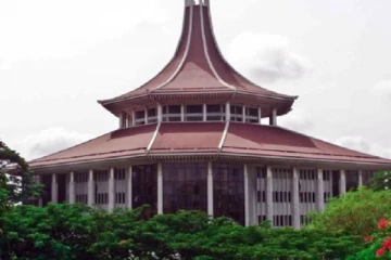 தகவல் அறியும் ஆணைக்குழுவுக்கு எதிரான விசாரணையில் இருந்து விலகிய நீதியரசர்கள்!