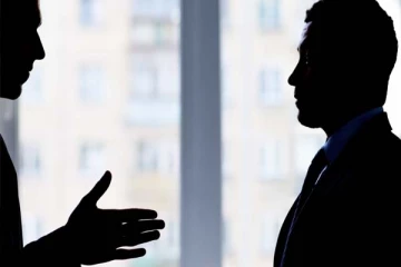 செயலாளரை கடுமையாக திட்டிய இராஜாங்க அமைச்சர்? பதவிற்கு ஏற்பட்டுள்ள ஆபத்து