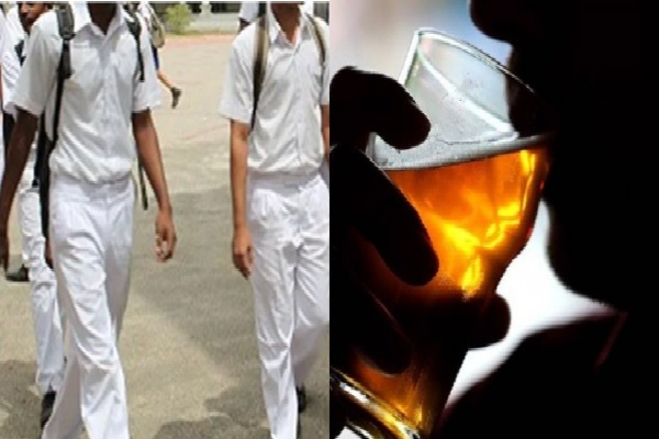 சீருடையுடன் பியர் அருந்திய மாணவர்கள்- மடக்கிப்பிடித்த காவல்துறை | Indecent Behavior Of Students With Uniform