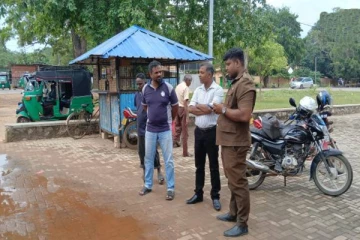 கிளிநொச்சி மத்திய பேருந்து நிலையத்தின் அவல நிலை... சுகாதார வைத்திய அதிகாரி அதிரடி!