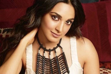 நடிகையிடம் சில்மிஷம் செய்த திருமணமான நடிகர்? ஷாக்கான பத்திரிக்கையாளர்கள்..