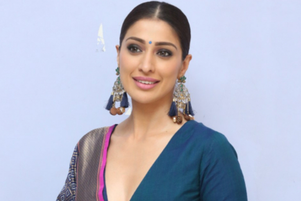 கிளாமர் அழகி நடிகை ராய் லட்சுமியின் சொத்து மதிப்பு! இதோ | Actress Raai Laxmi Net Worth கிளாமர் அழகி நடிகை ராய் லட்சுமியின் சொத்து மதிப்பு! இதோ | Actress Raai Laxmi Net Worth