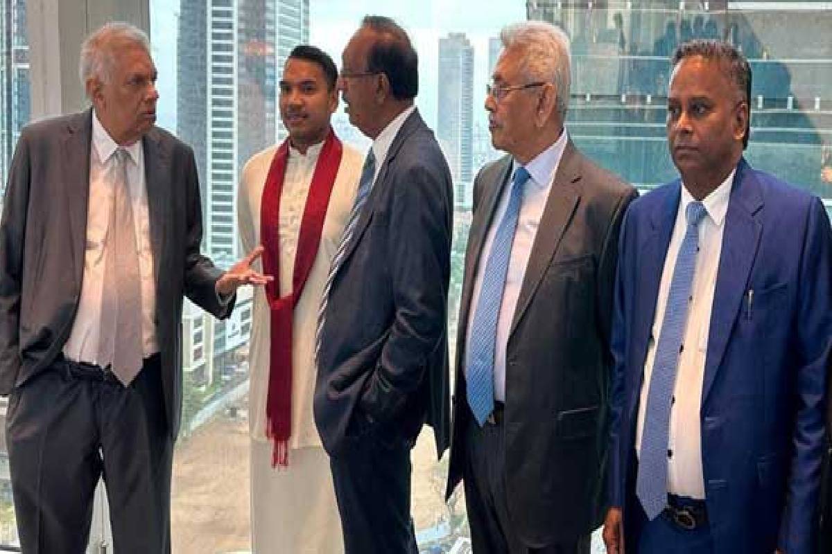 கொழும்பில் திடீரென சந்தித்த ரணில் மற்றும் கோட்டாபய | Ranil And Gotabaya Unexpectedly Meet In Colombo கொழும்பில் திடீரென சந்தித்த ரணில் மற்றும் கோட்டாபய | Ranil And Gotabaya Unexpectedly Meet In Colombo