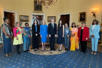 வௌ்ளை மாளிகையில் கௌரவிக்கப்பட்ட இலங்கை தமிழ் பெண் சட்டத்தரணி!(Photos)