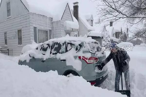 வரலாறு காணாத பனிப்புயல்: 5000க்கு மேற்பட்ட விமானங்கள் இரத்து | Blizzard In Us More Than 5000 Flights Canceled