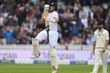 இளம் வயதில் 10 ஆயிரம் ஓட்டங்கள்! டெஸ்ட் கிரிக்கெட்டில் சாதனை படைத்த ஜோ ரூட்