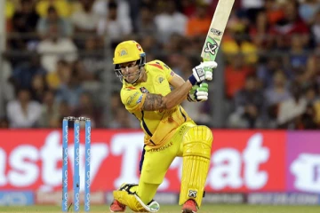 கொல்கத்தா பந்து வீச்சாளர்களை மிரட்டி எடுத்த டூ ப்ளசிஸ் - அரண்டுபோன வீரர்கள்