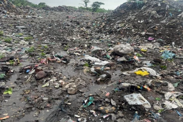 யாழ் கீரிமலையில் தேங்கிக்கிடக்கும் கழிவுகள்; பெரும் அபாயம்